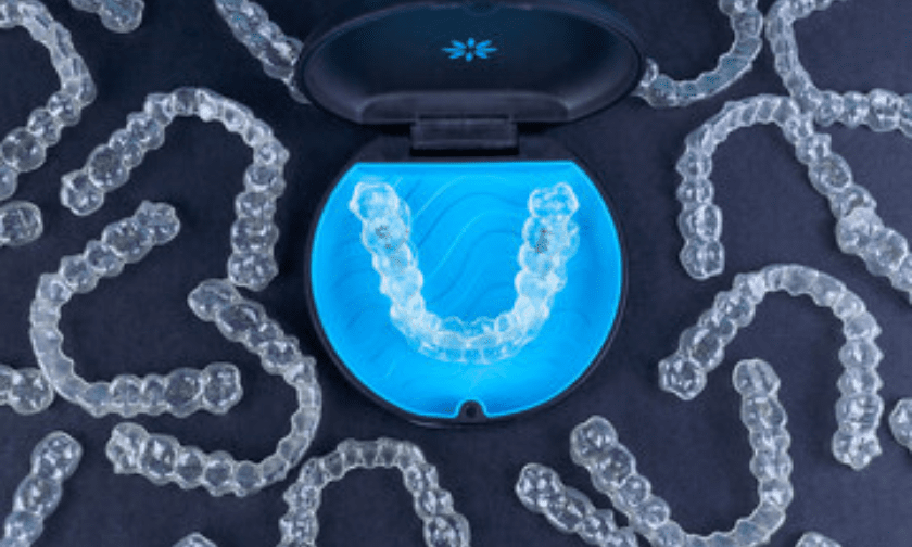 Clear aligner case with blue light